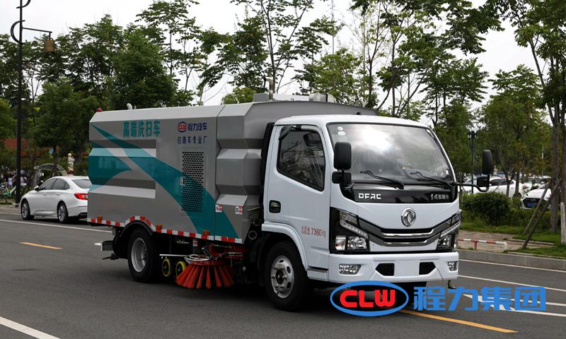 6方小多利卡洗掃車