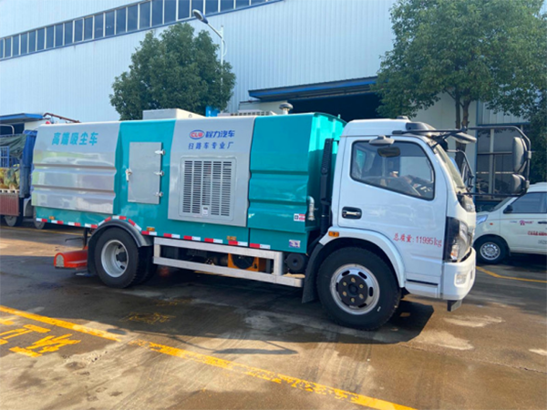 東風大多利卡吸塵車